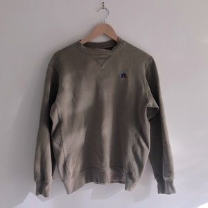 Yummy soft Russell Athletics crew neck sweater in sage colour, size S